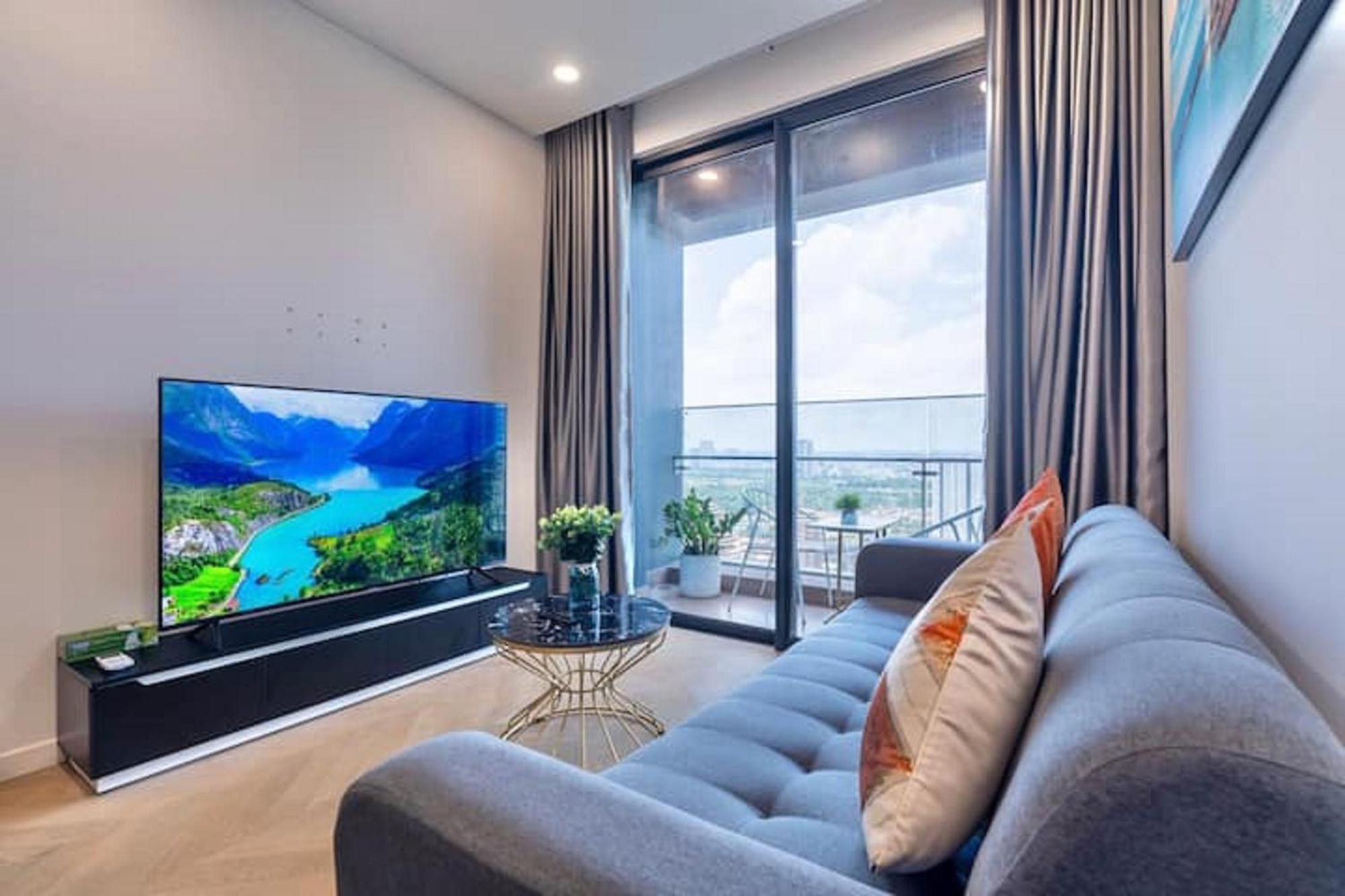 Odela Lumiere Riverside Luxury Vacation Apartment Ho Chi Minh City