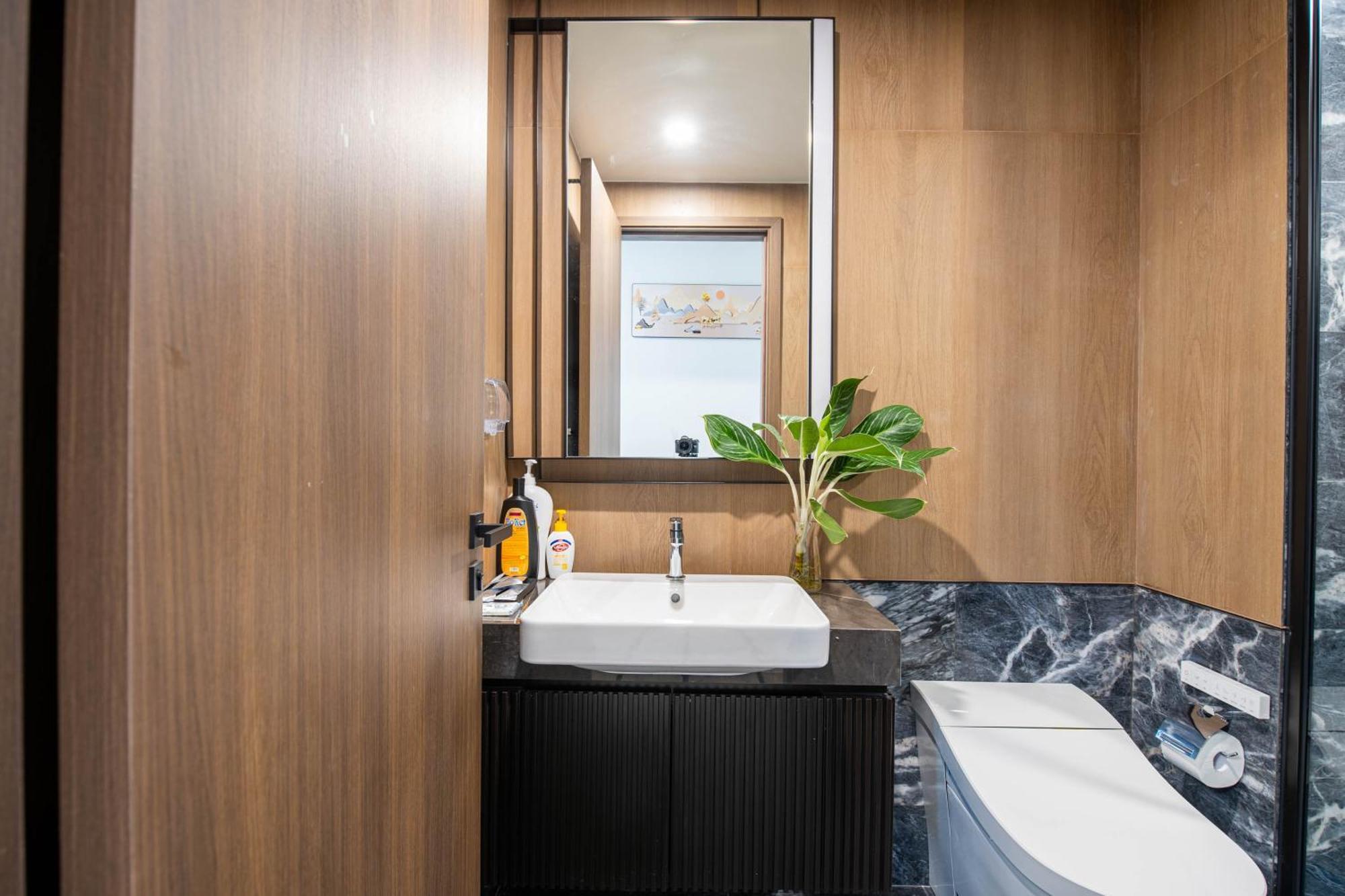 Odela Lumiere Riverside Luxury Vacation Apartment *