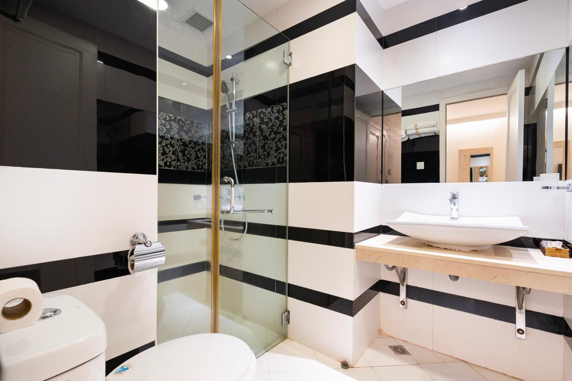 Golden Star Hotel 3*