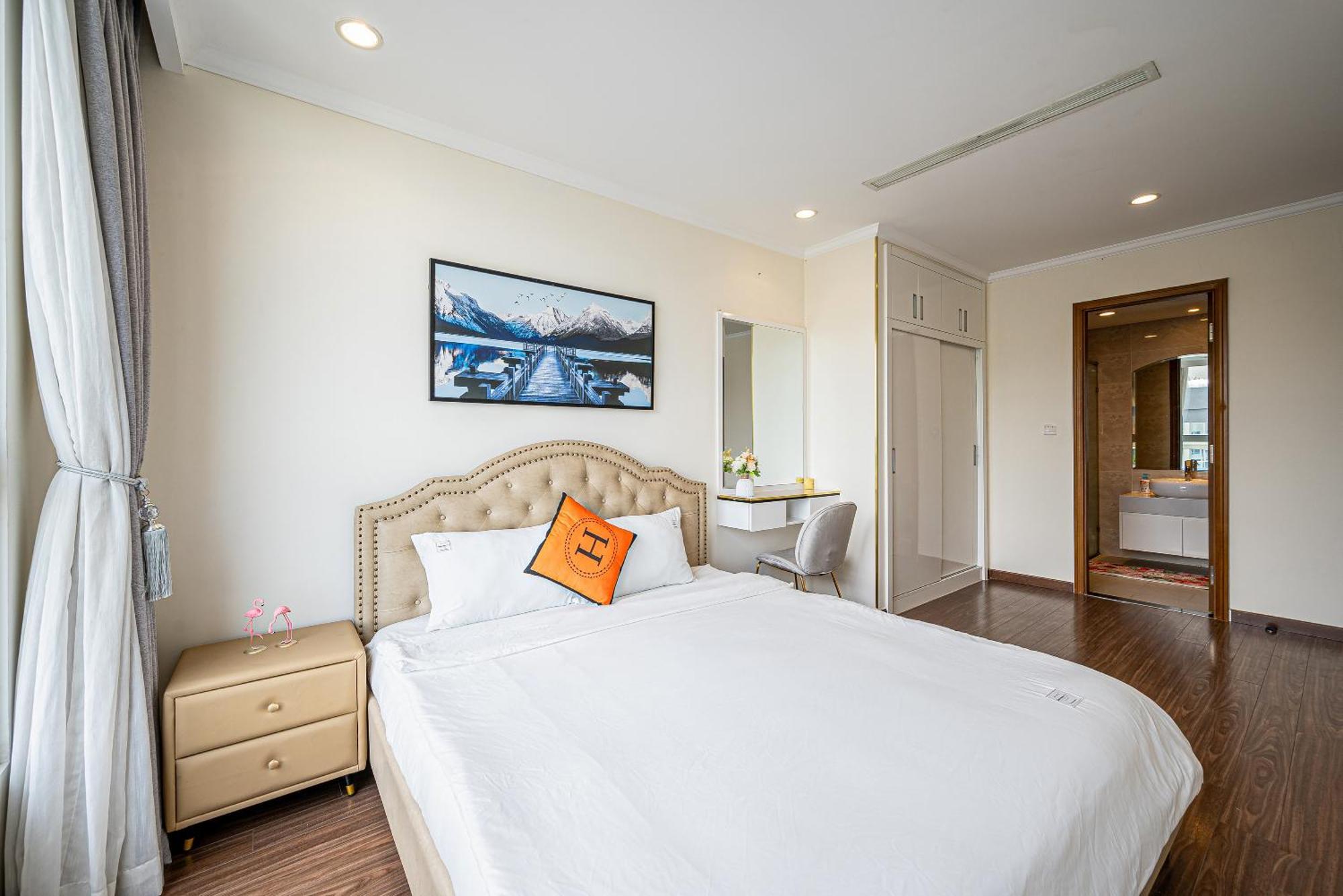 Landmark Sky Living Luxury-full Noi That Apartment *