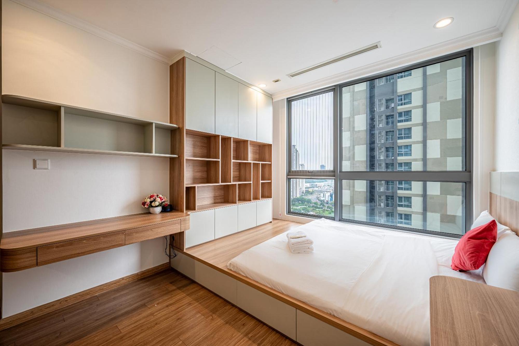Landmark Sky Living Luxury-full Noi That Apartment Ho Chi Minh City
