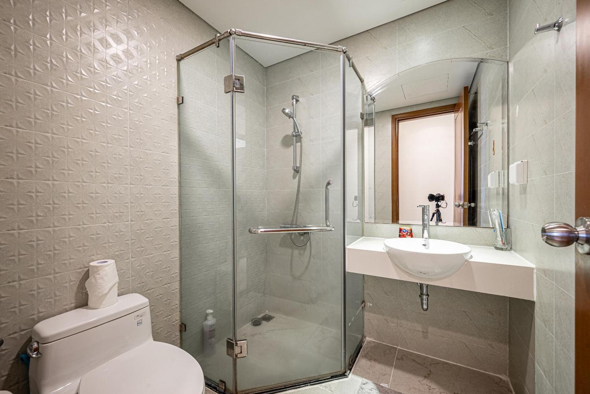 Landmark Sky Living Luxury-full Noi That Ho Chi Minh City