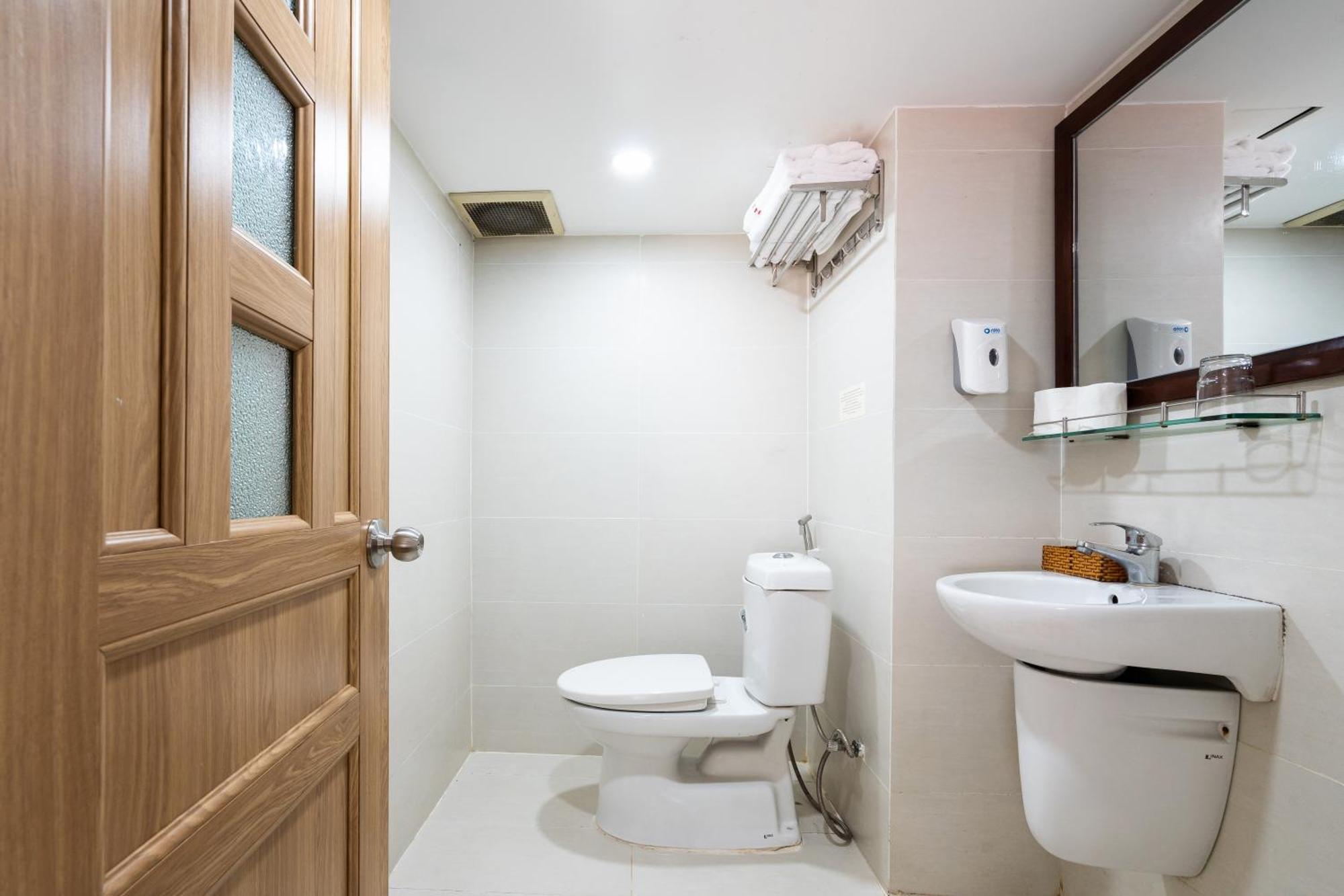 Hanz King Airport Saigon 3*
