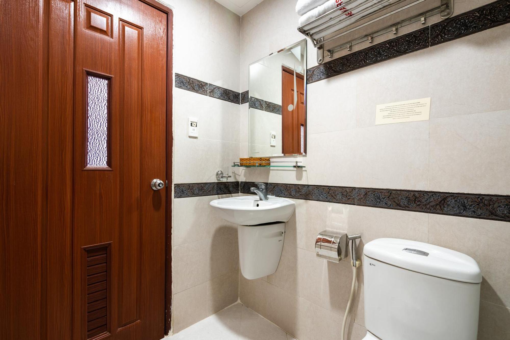 Hanz King Airport Saigon Hotel