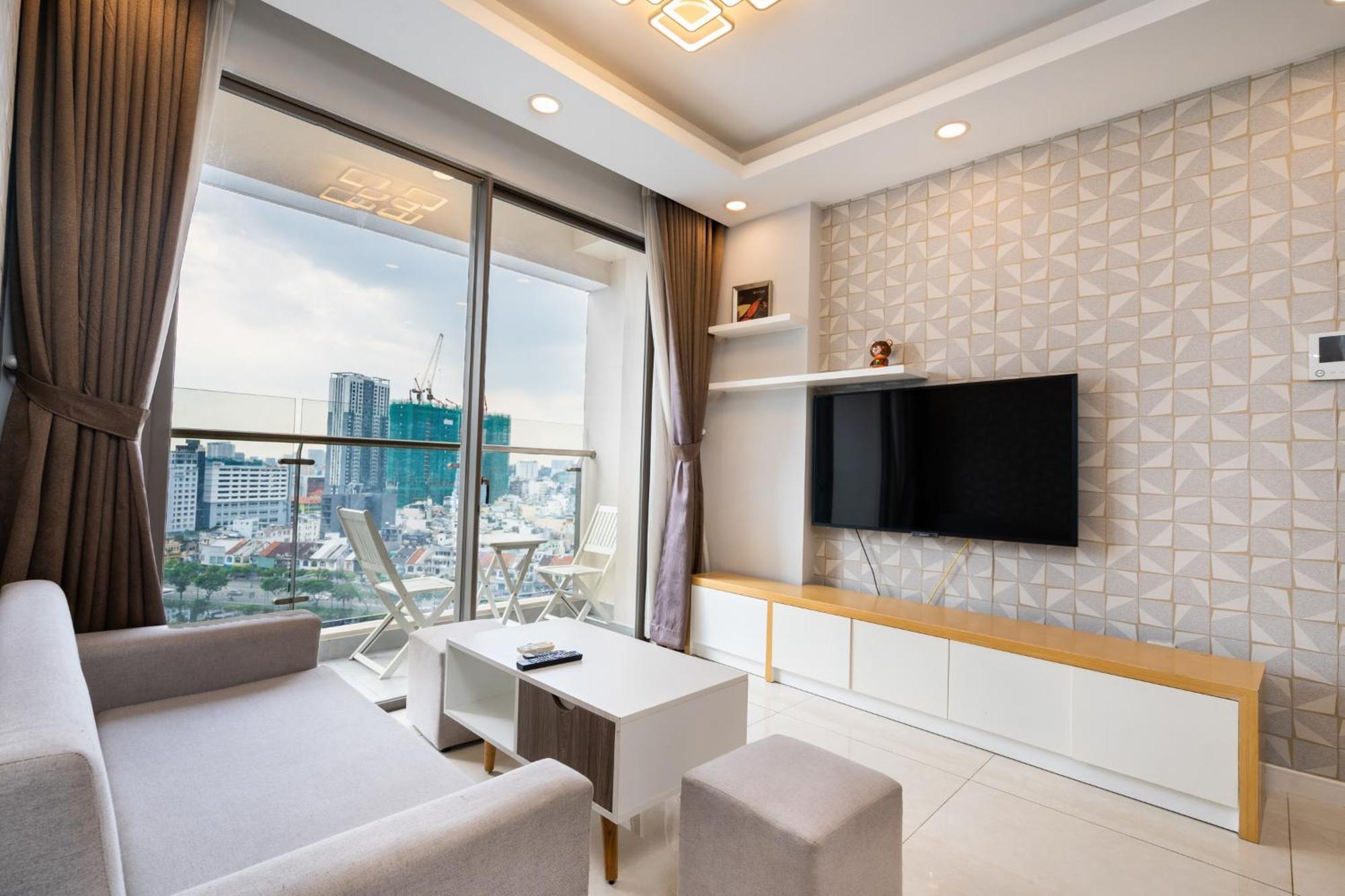 Hotel Fusion Rivergate Infinity Pool *