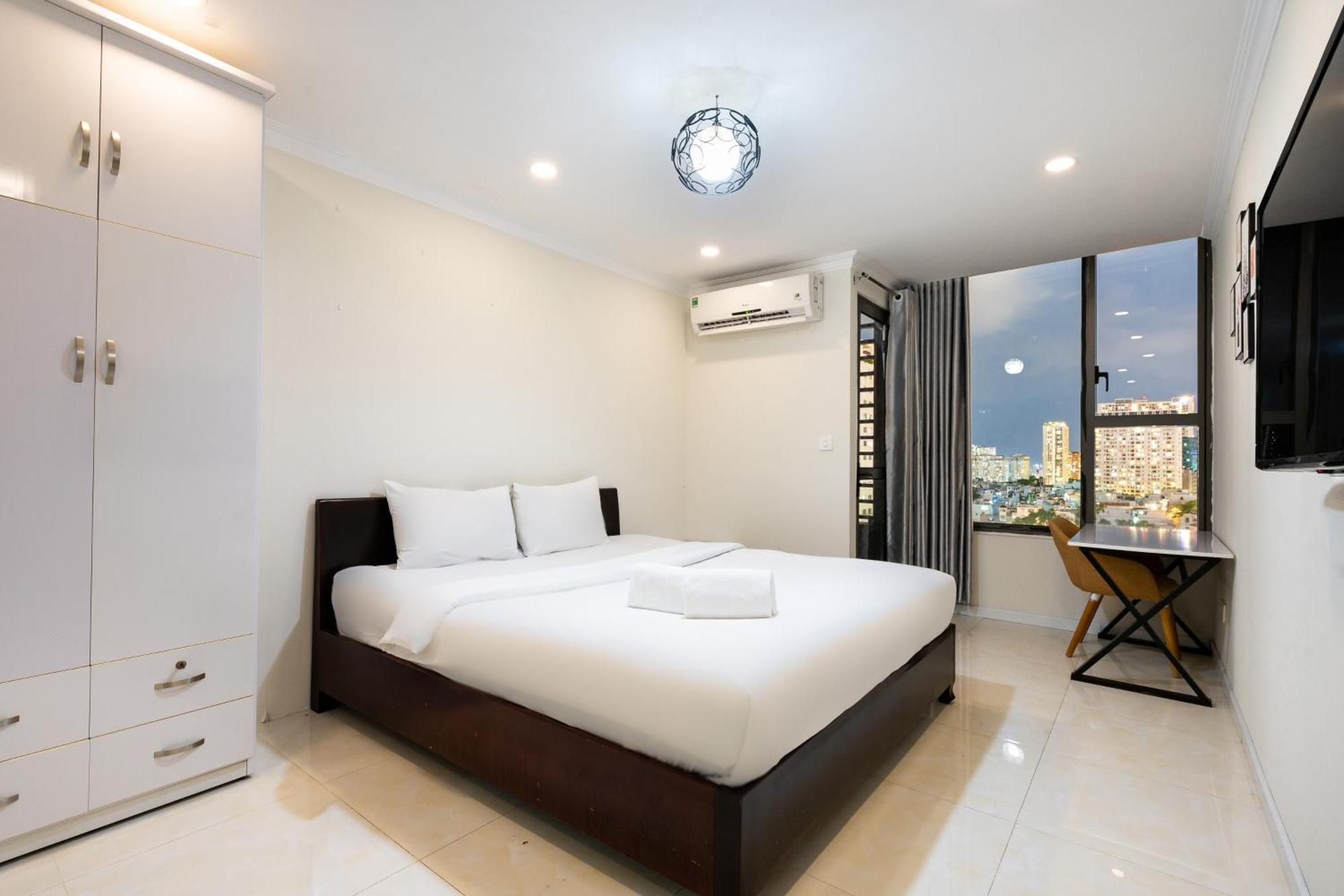Hotel Fusion Rivergate Infinity Pool *