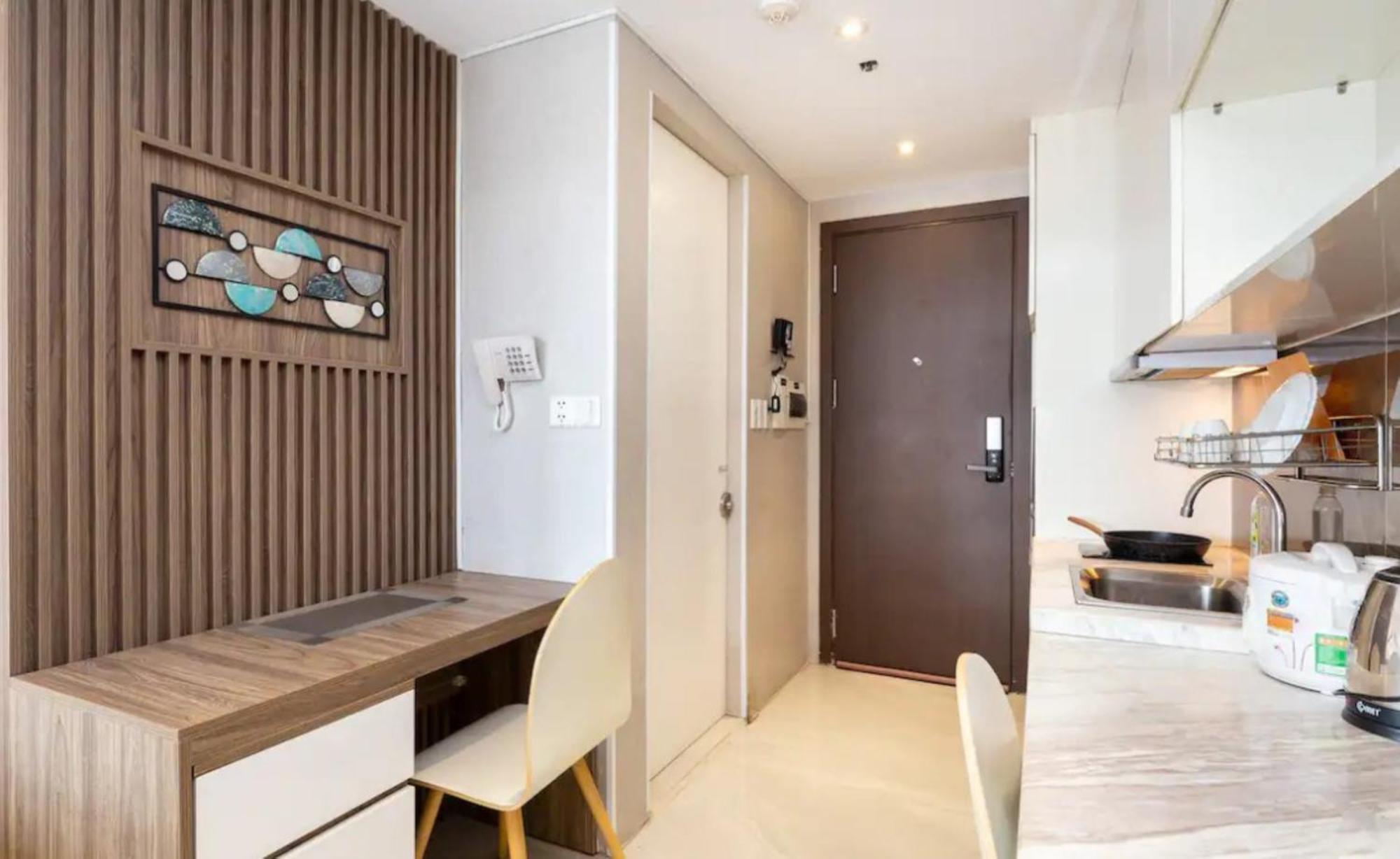 The Parkview - Very Close Tsn Airport Apartment *