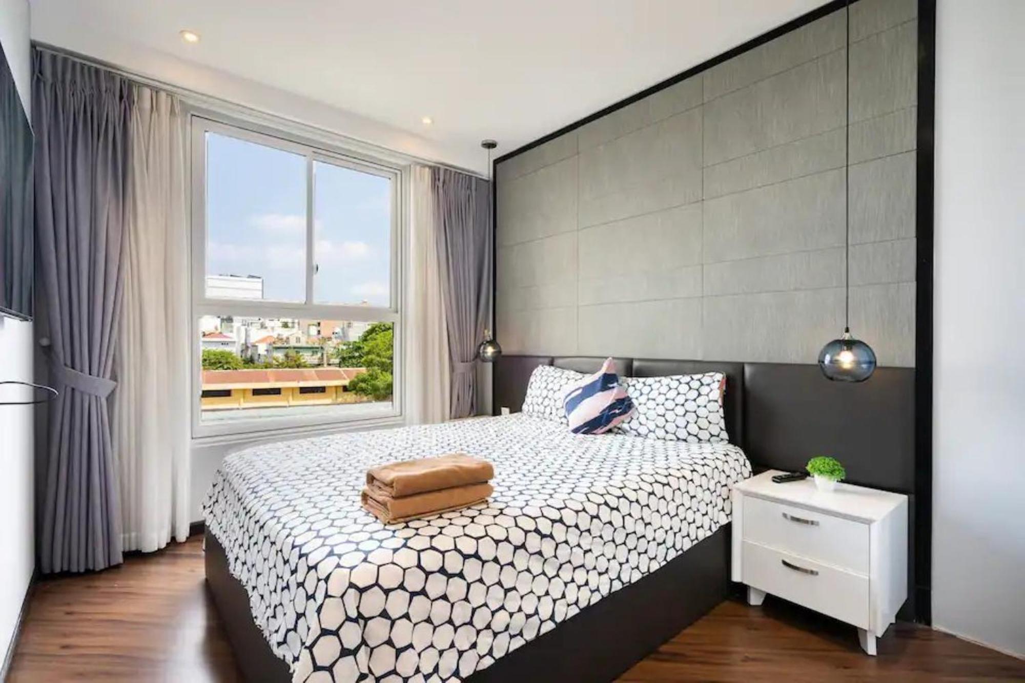 The Parkview - Very Close Tsn Airport Apartment *