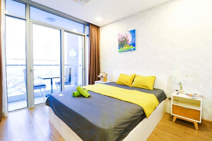 Chalton - Landmark 81 Area, Ice Rink & Grand Park Pangsapuri *
