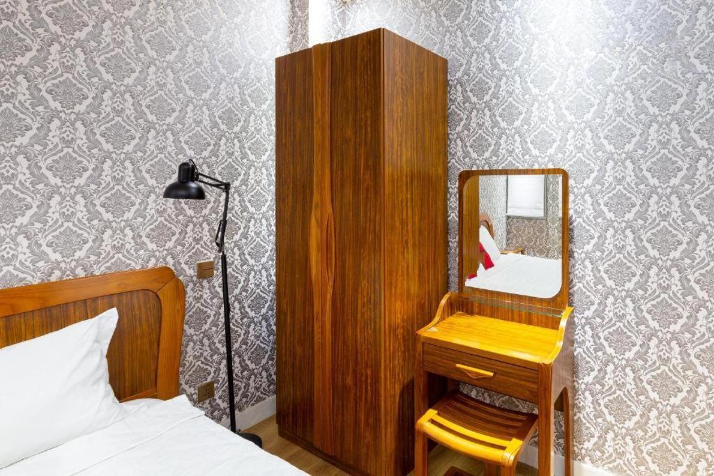 Hotel Spring Airport Ho Chi Minh City