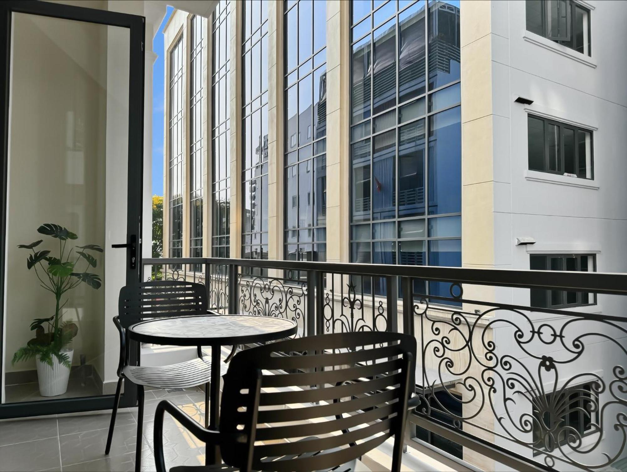 Newhome Luxury Hotel 3*