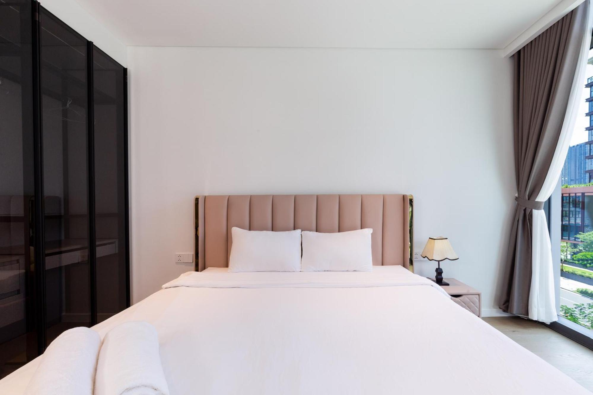 The Opera Cental Saigon Free Pool-gym-sauna Room- Golf Mini Ho Chi Minh City