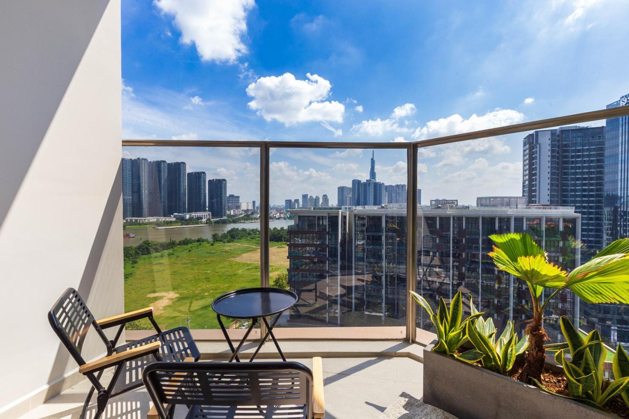 Apartment The Opera Cental Saigon Free Pool-gym-sauna Room- Golf Mini