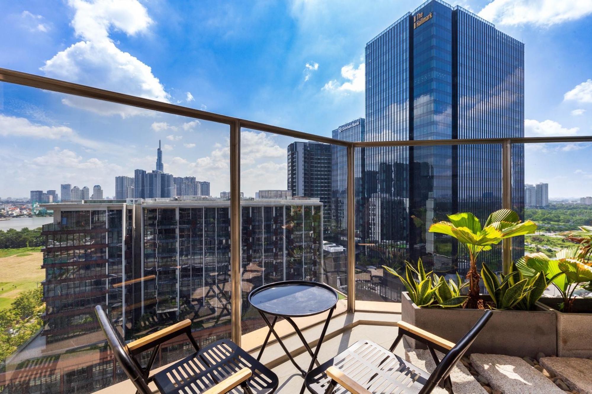 The Opera Cental Saigon Free Pool-gym-sauna Room- Golf Mini Apartment *