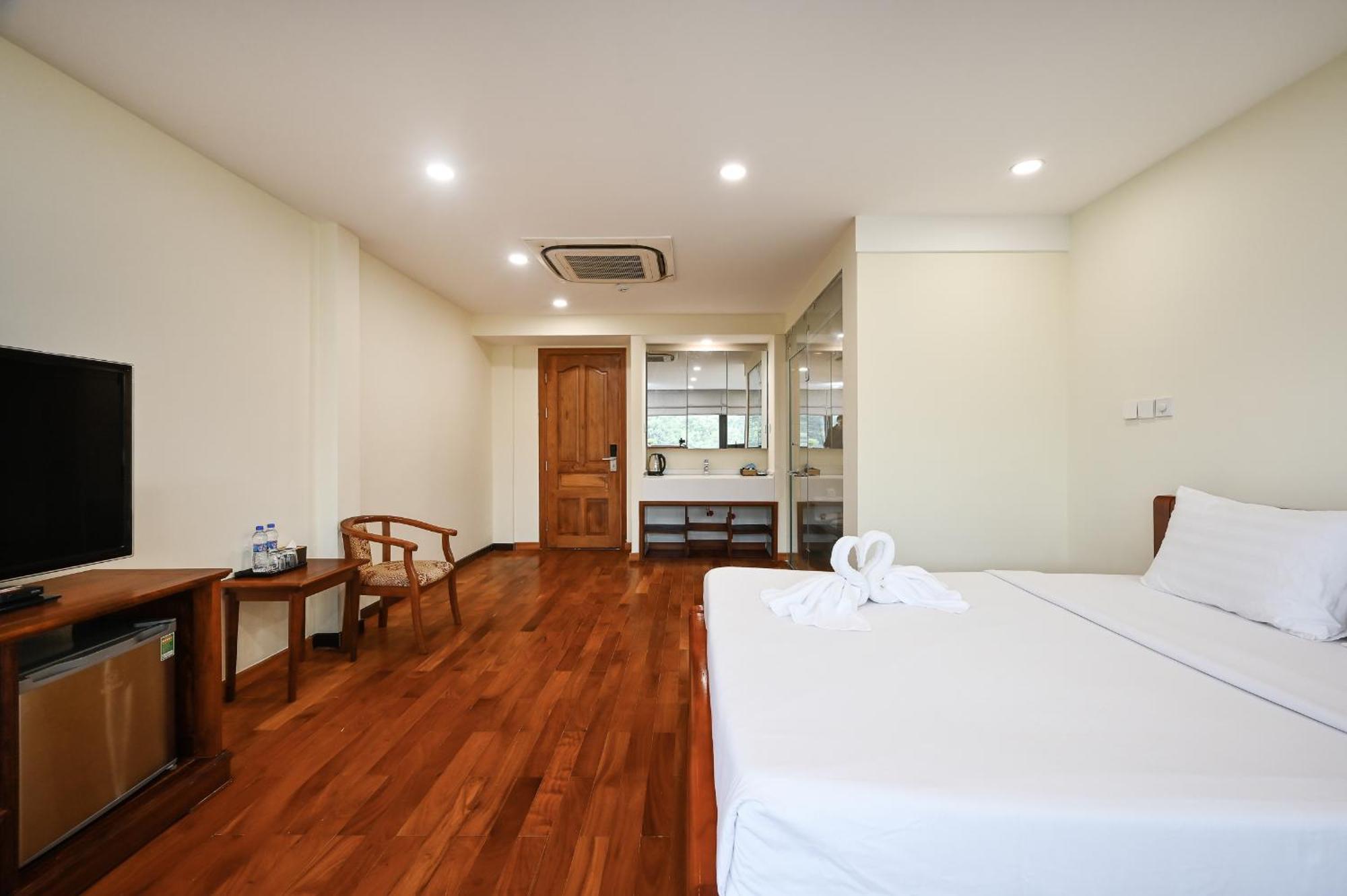 Hotel Red Sun Airport Saigon Ho Chi Minh City