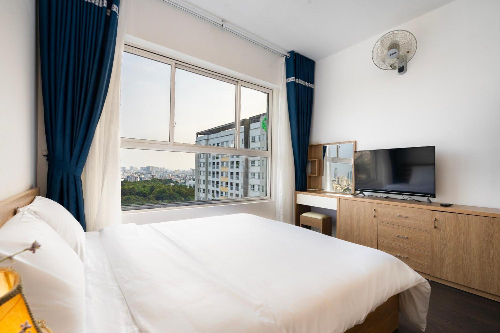 Near Tan San Nhat Airpot Apartment