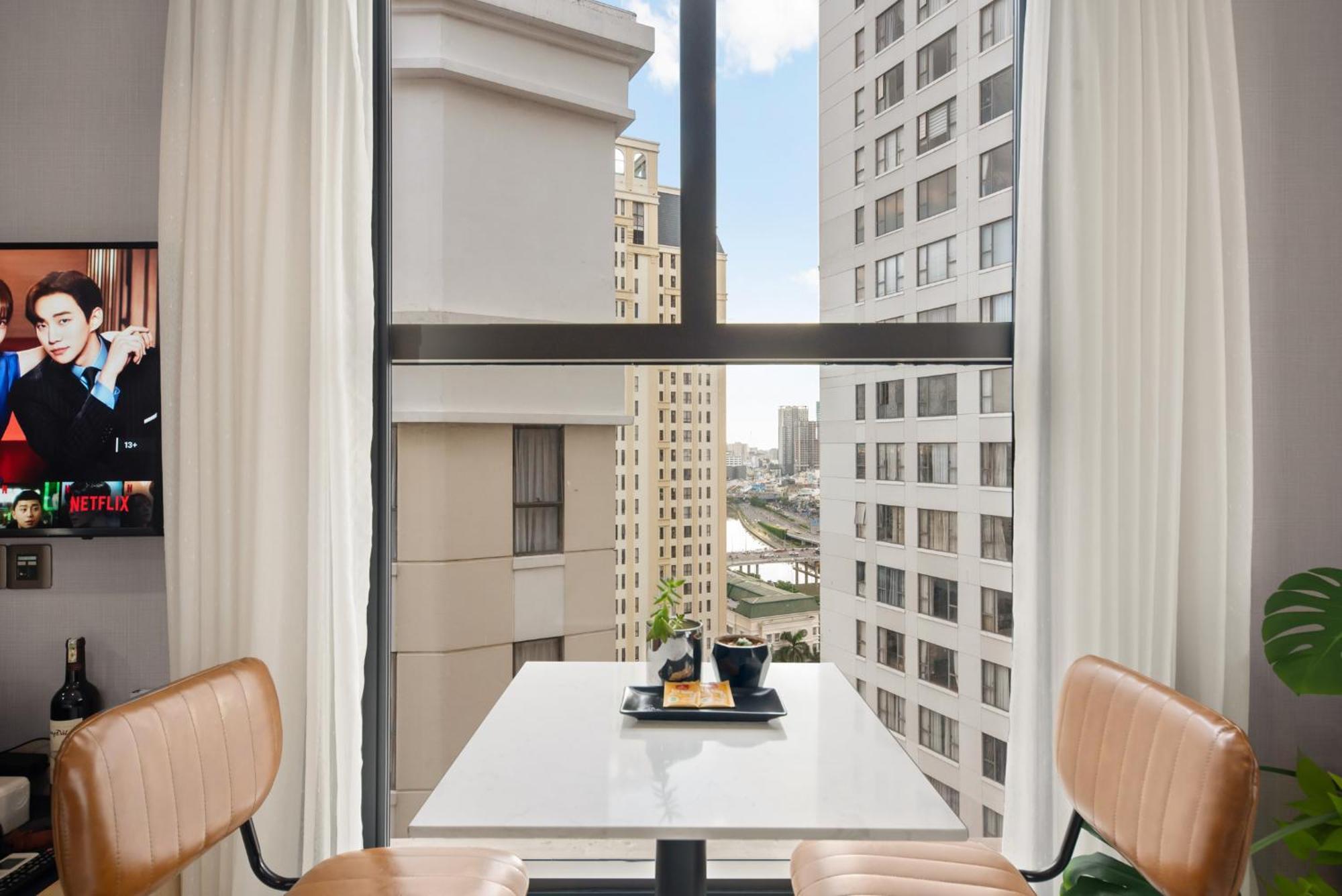 Lynh Saigon D4 *