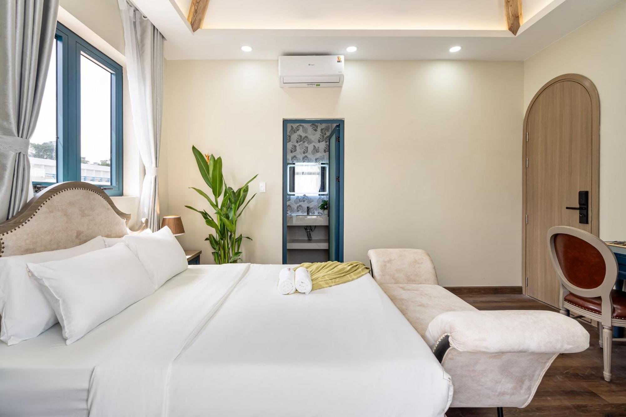 Jan Saigon Oasis *