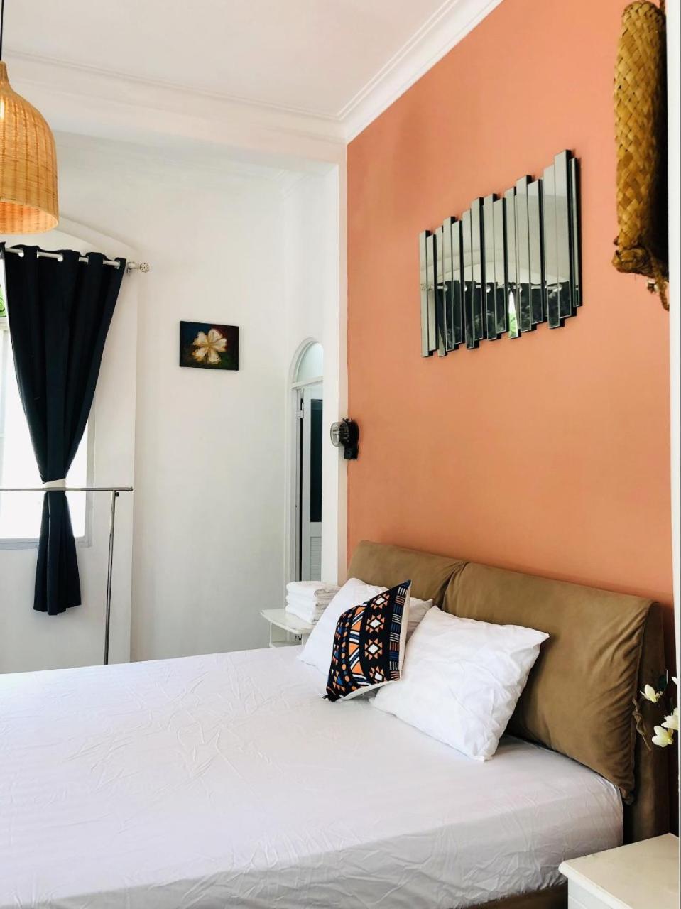 Gem 67, Biet Thu 15 Phong Co Ho Boi Lon