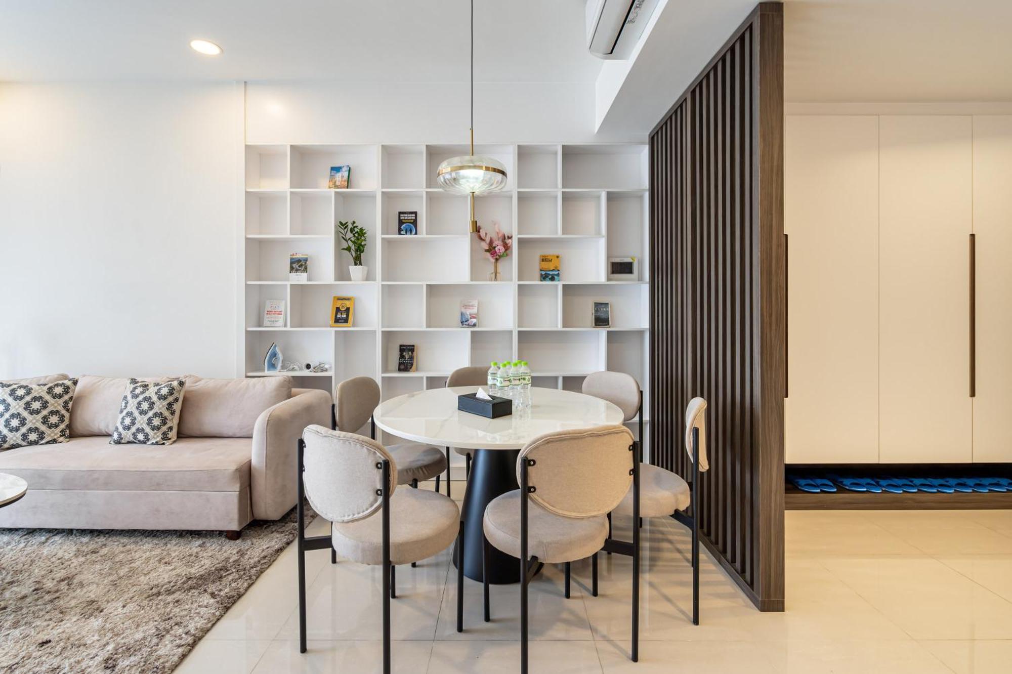 Otis - Soho District 1 - Near Bui Vien Apartment *