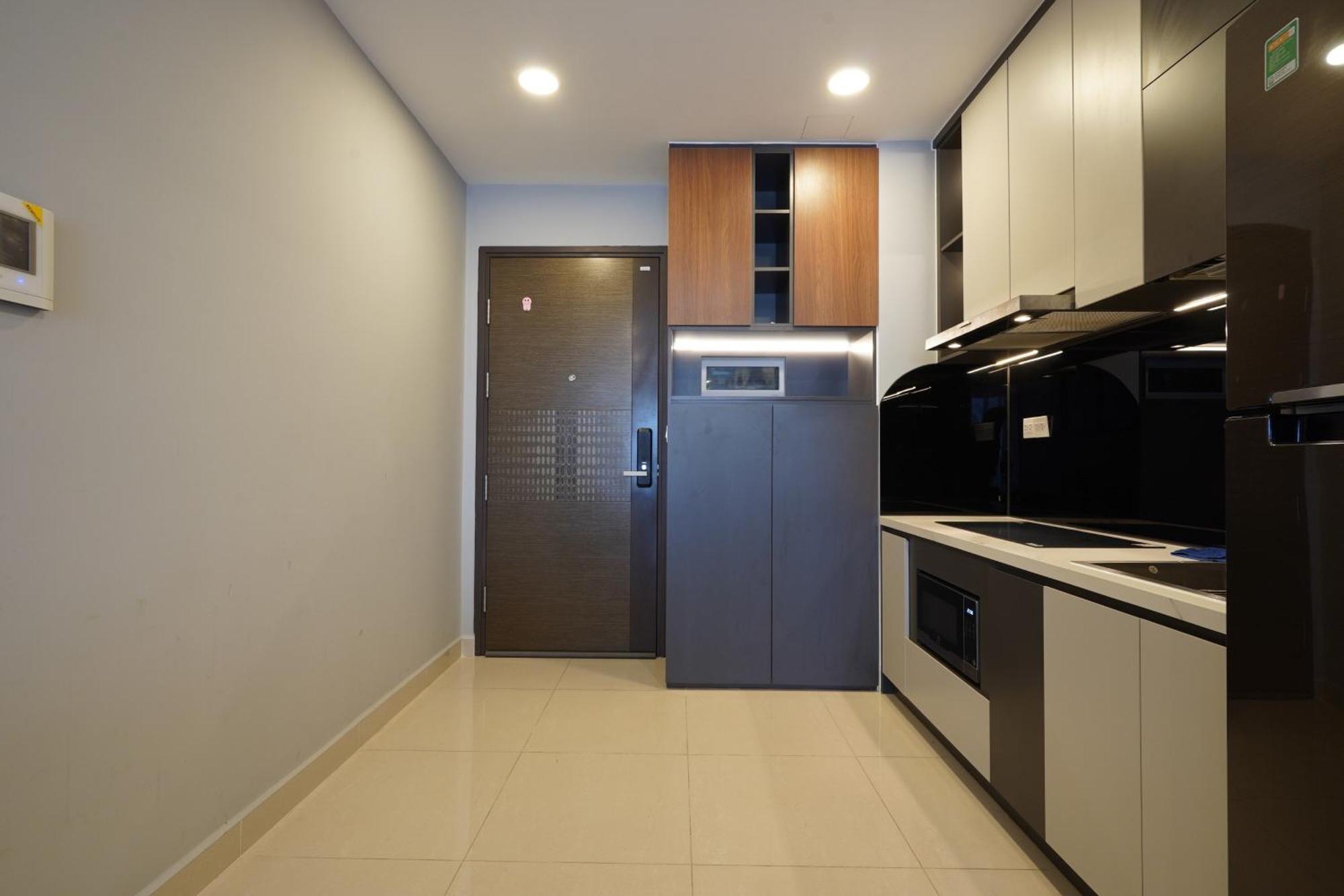Otis - Soho District 1 - Near Bui Vien *