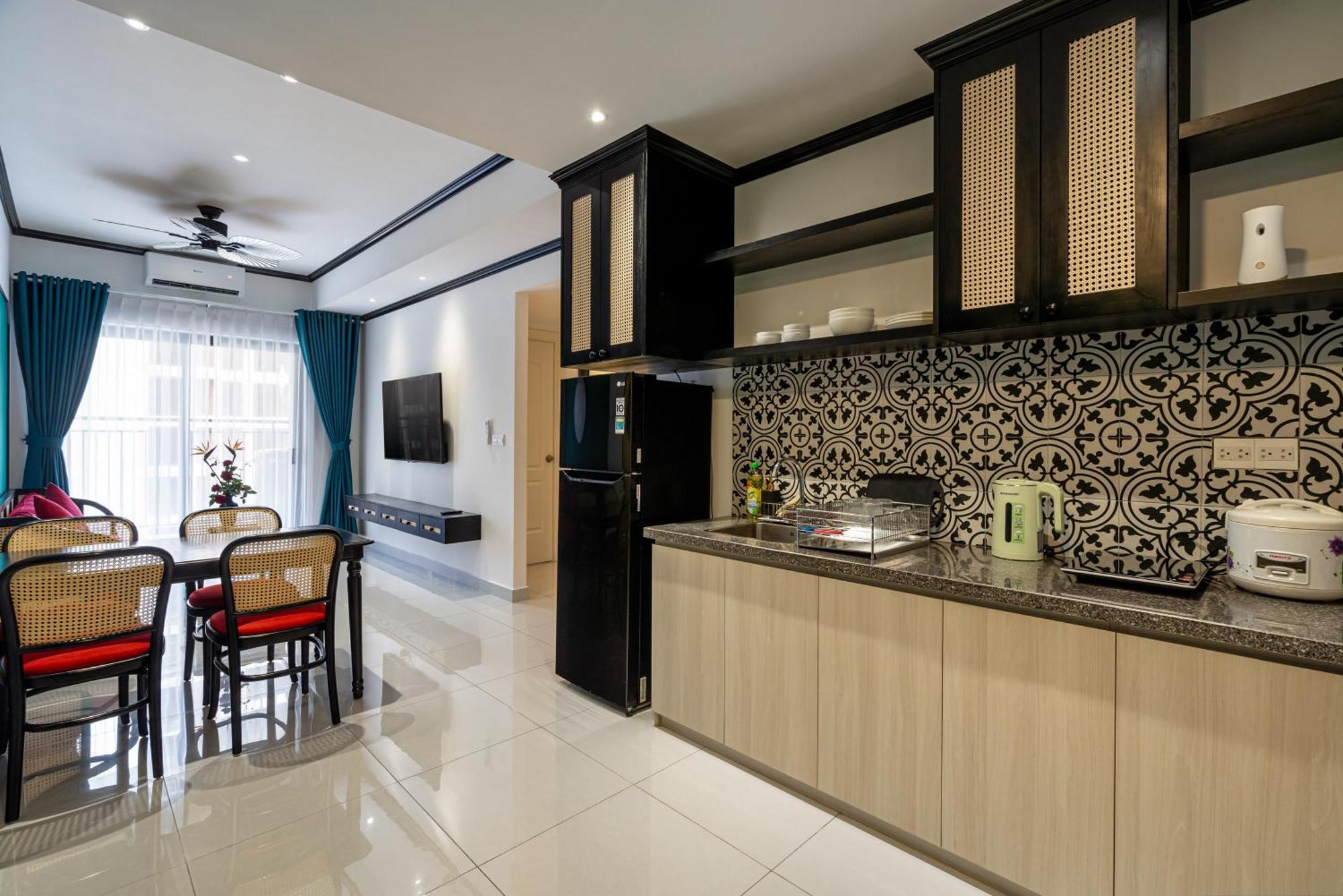 Otis - Soho District 1 - Near Bui Vien *