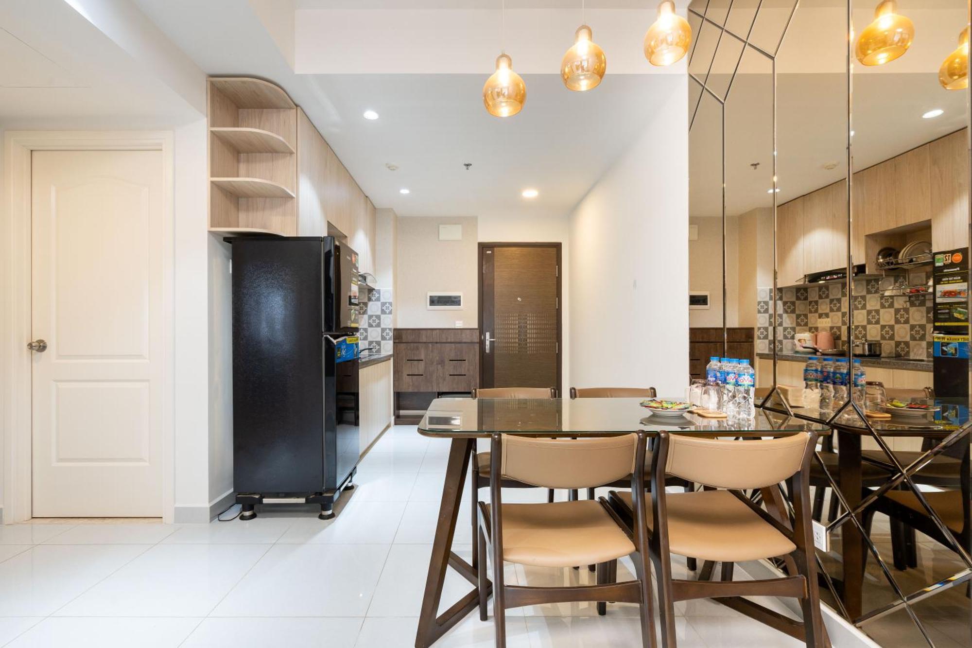 Otis - Soho District 1 - Near Bui Vien *