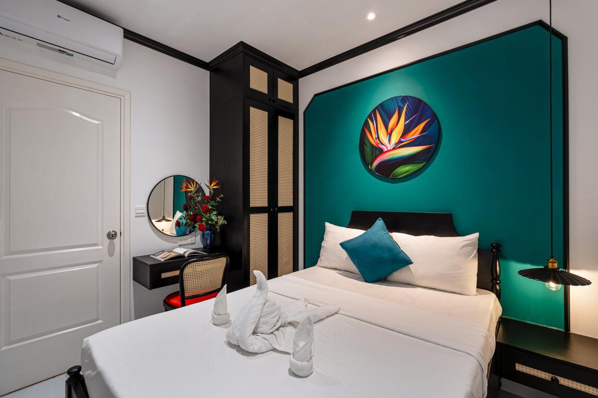 Otis - Soho District 1 - Near Bui Vien Apartment