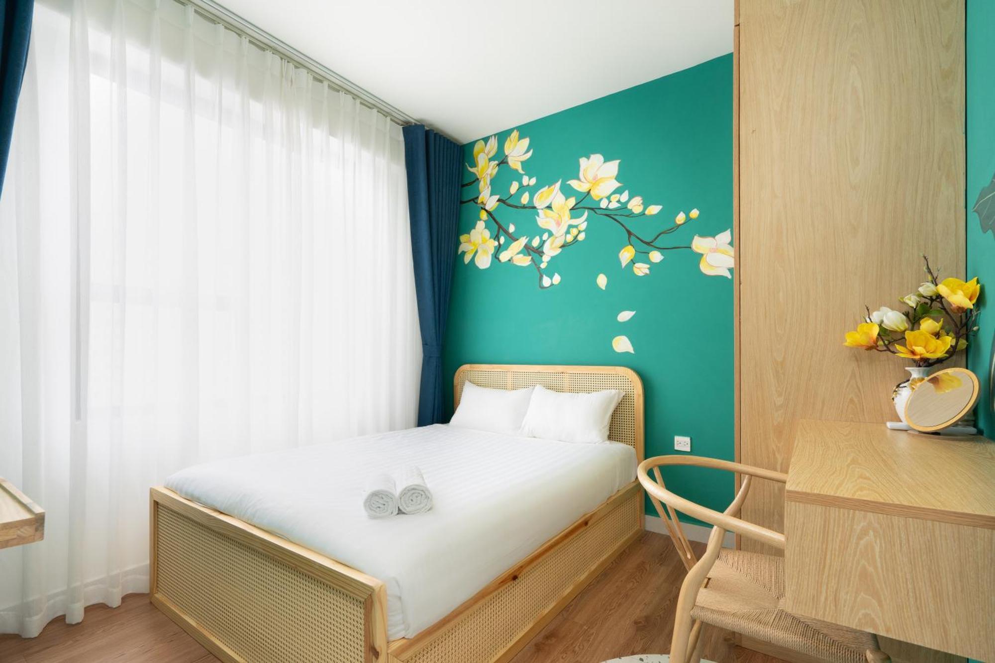 Otis - Soho District 1 - Near Bui Vien Apartment