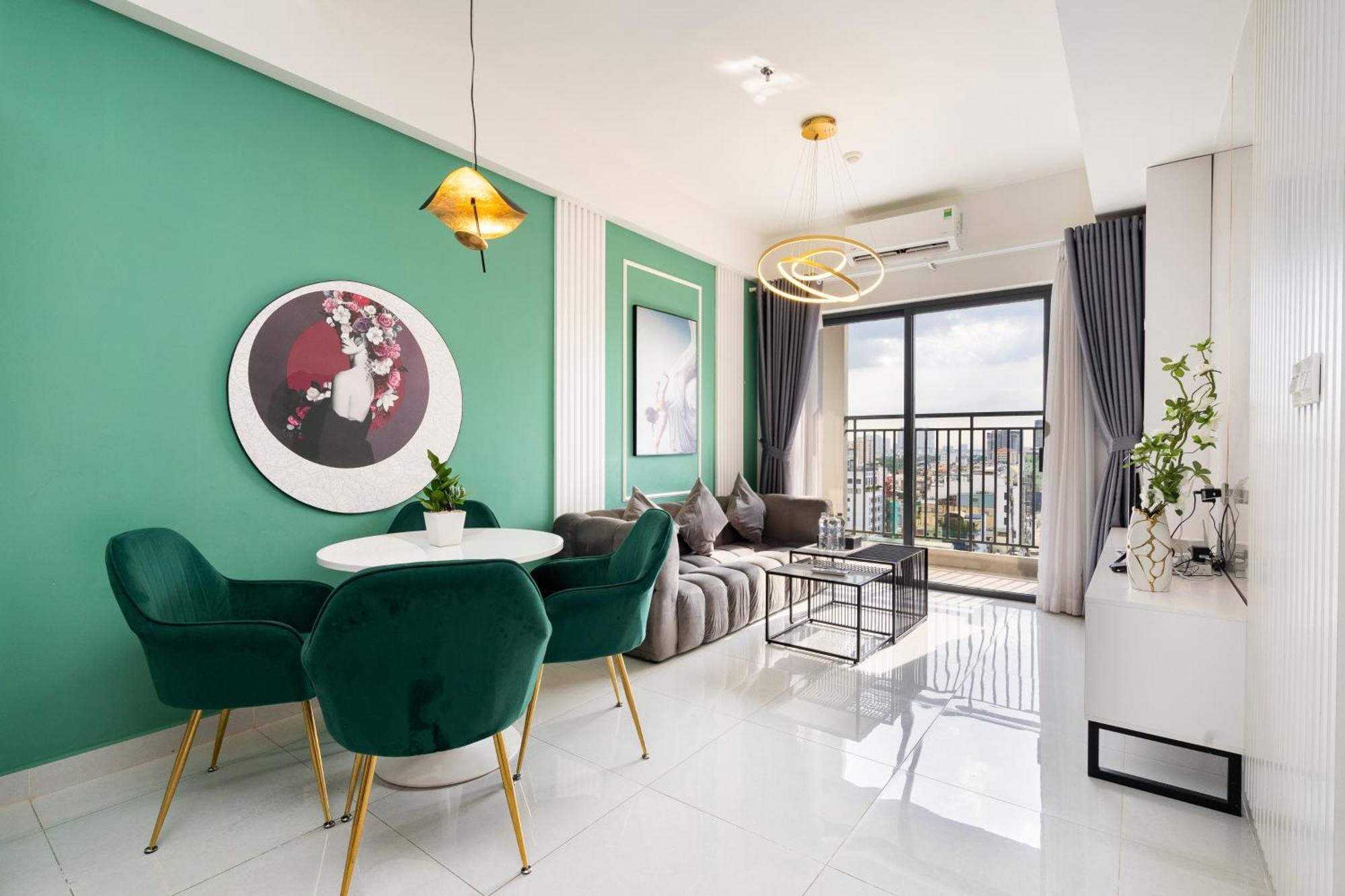 Otis - Soho District 1 - Near Bui Vien *