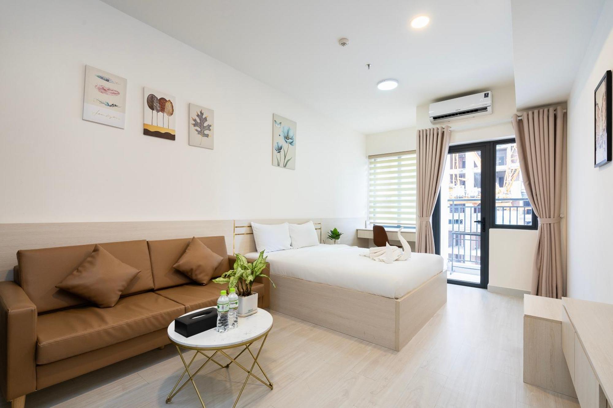 Otis - Soho District 1 - Near Bui Vien Apartment