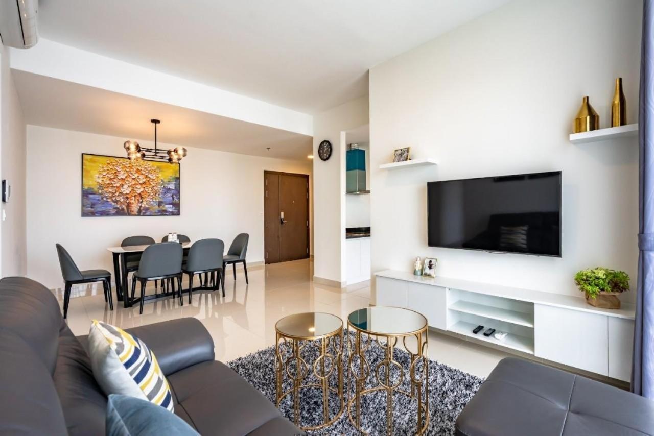 Henry - Rivergate Aparthotel Ho Chi Minh City