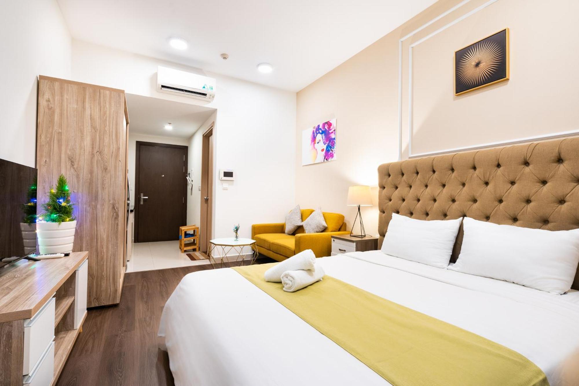 Henry - Rivergate Aparthotel