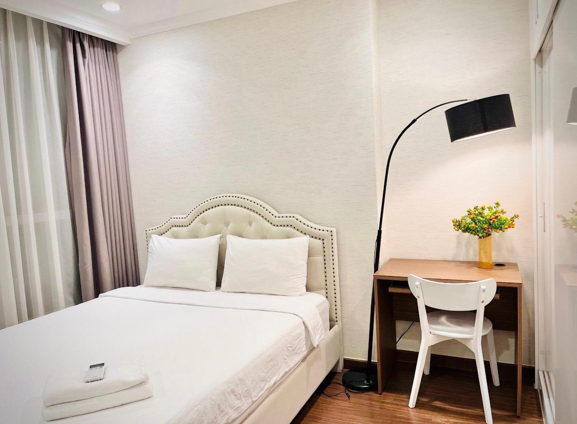 Vinhomes Park Sunflower Apartment- Ho Dich Vu Cho Thue * Ho Chi Minh City