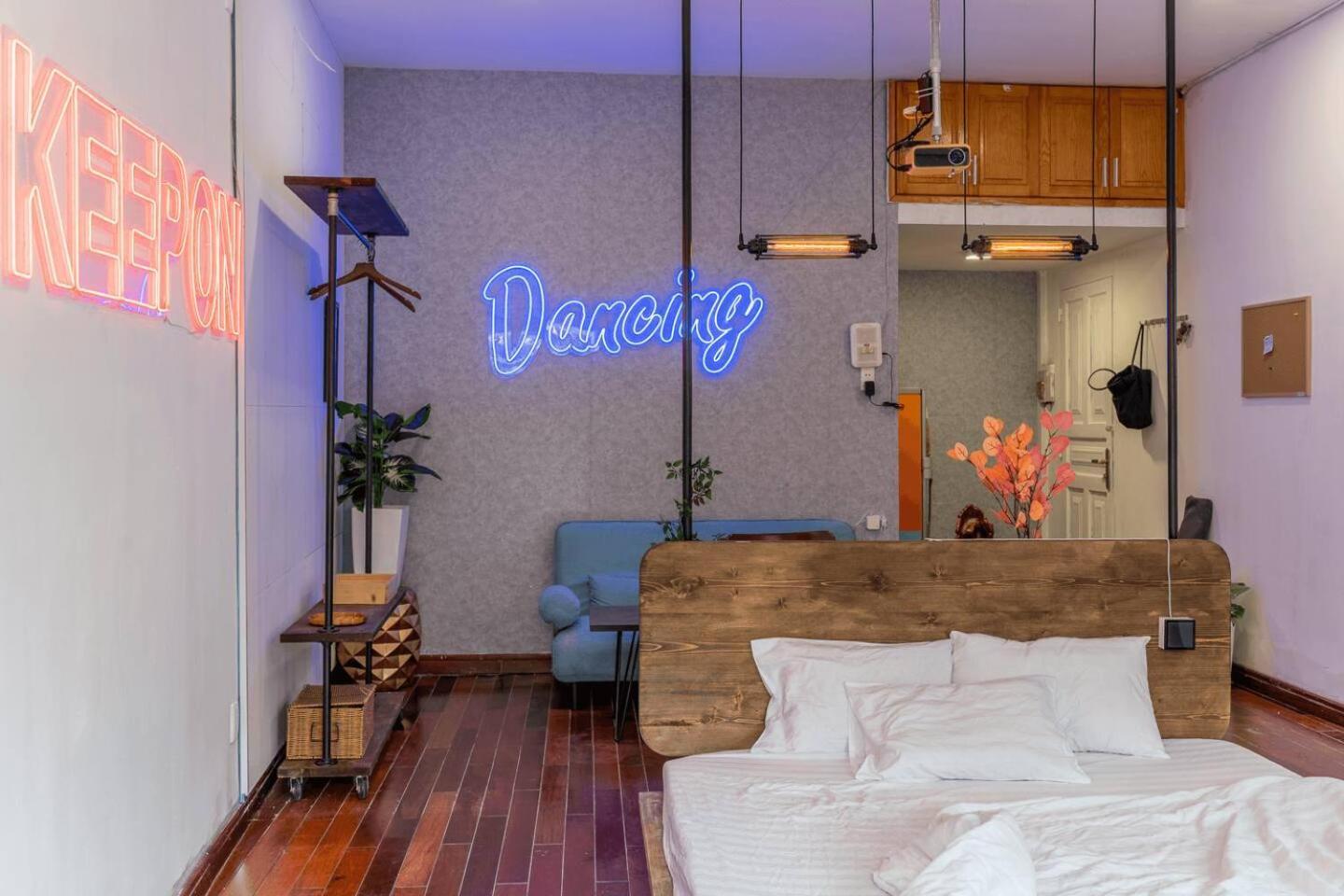 Căn hộ Saigon Hideout New World View