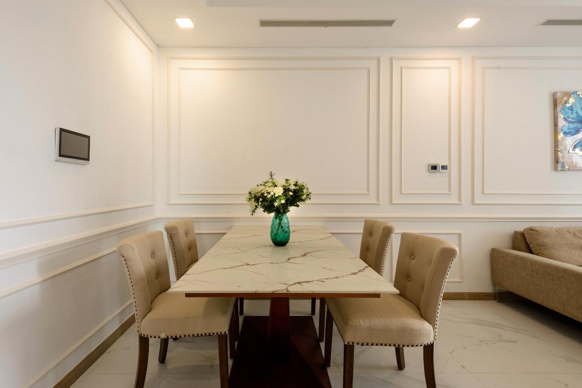 Apartment Landmark 81 & Vinhomes Urban Ho Chi Minh City