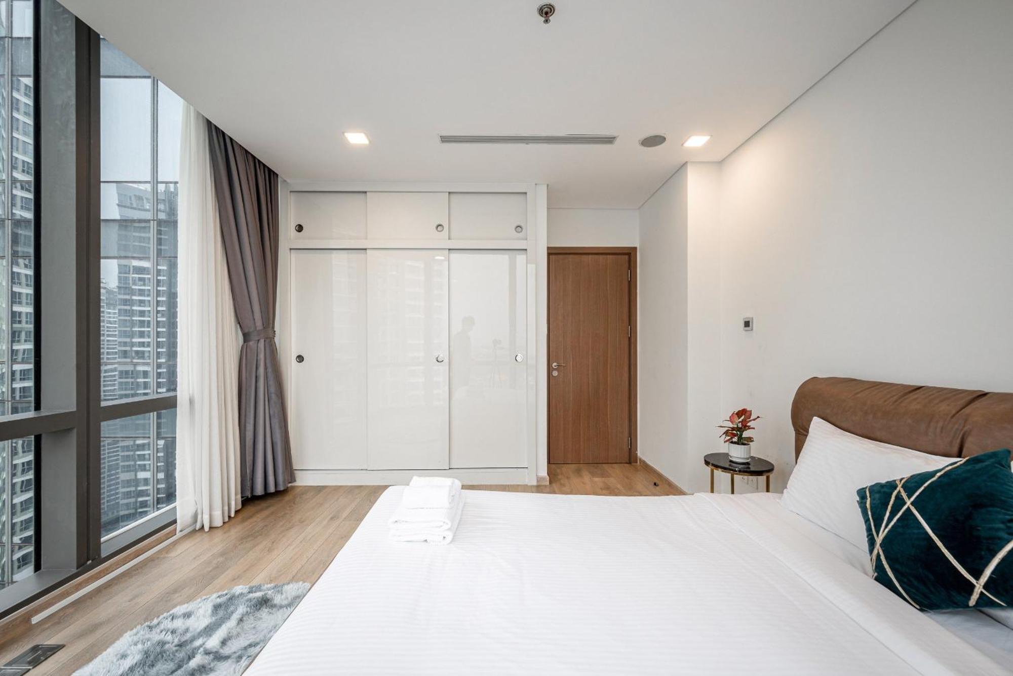 Landmark 81 & Vinhomes Urban Apartment *