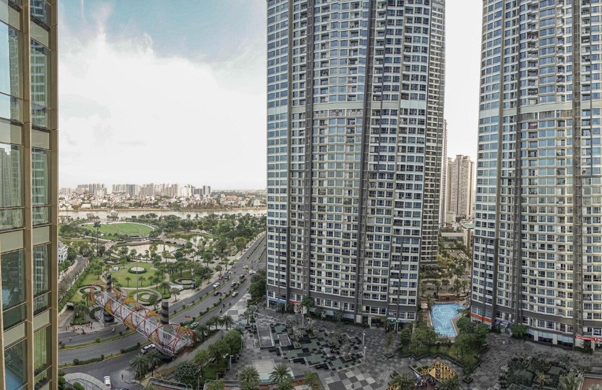 Landmark 81 & Vinhomes Urban *