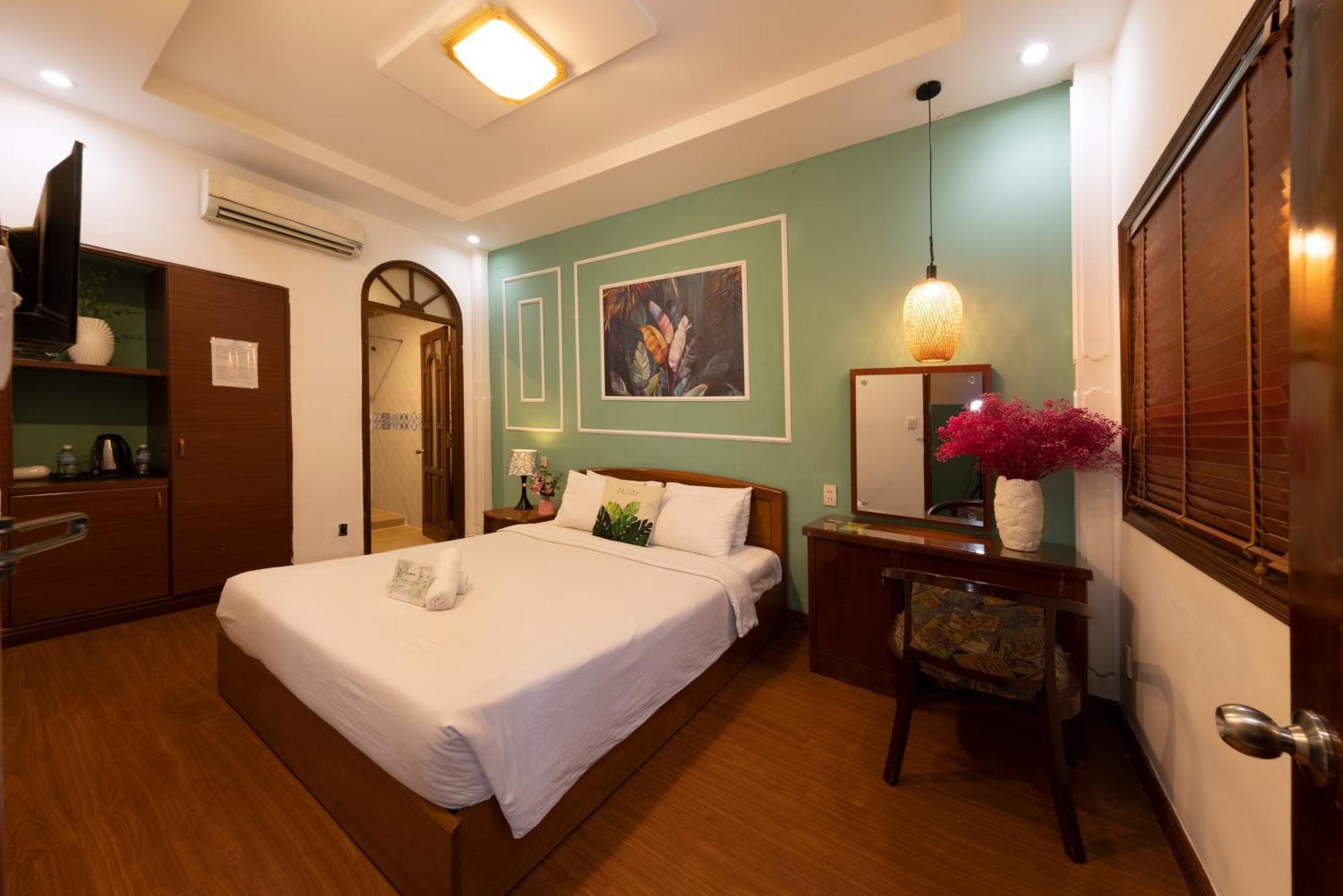 Hotel Vilion & Ho Chi Minh City