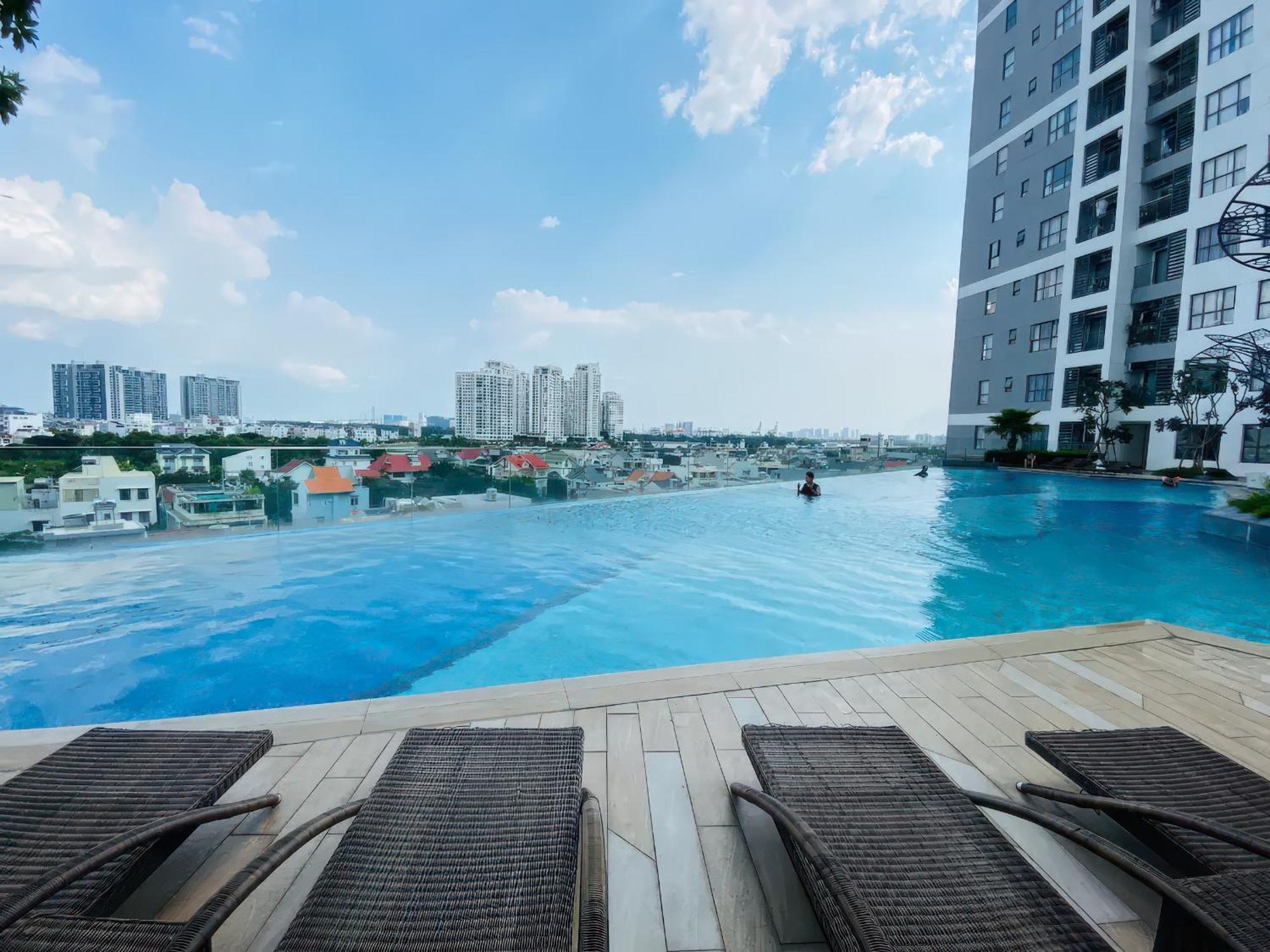 The Sun Avenue - Lalaland & Chill Sky Pool * Ho Chi Minh City