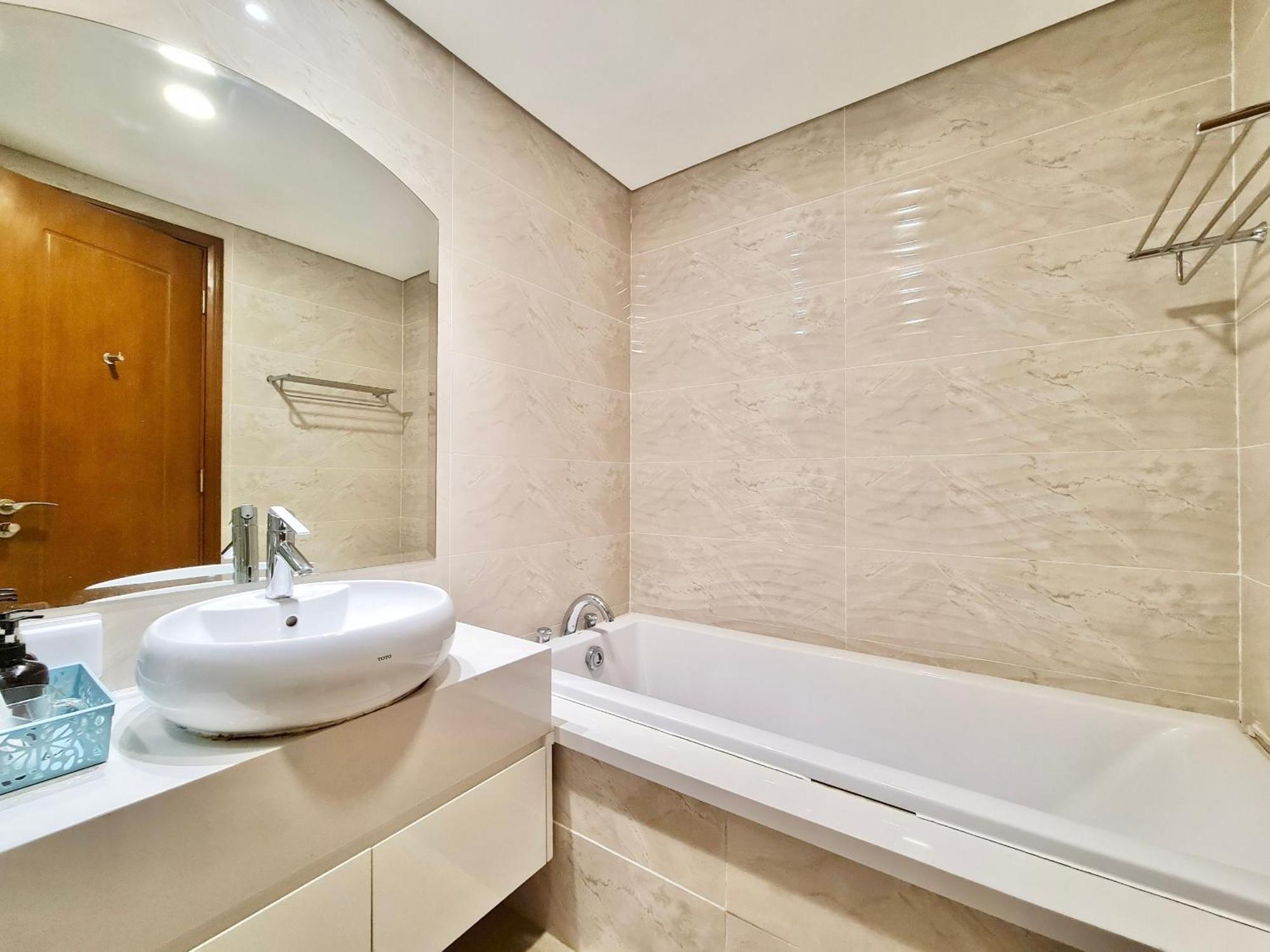 Apartment 2 Bed At Landmark Plus - Vinhomes