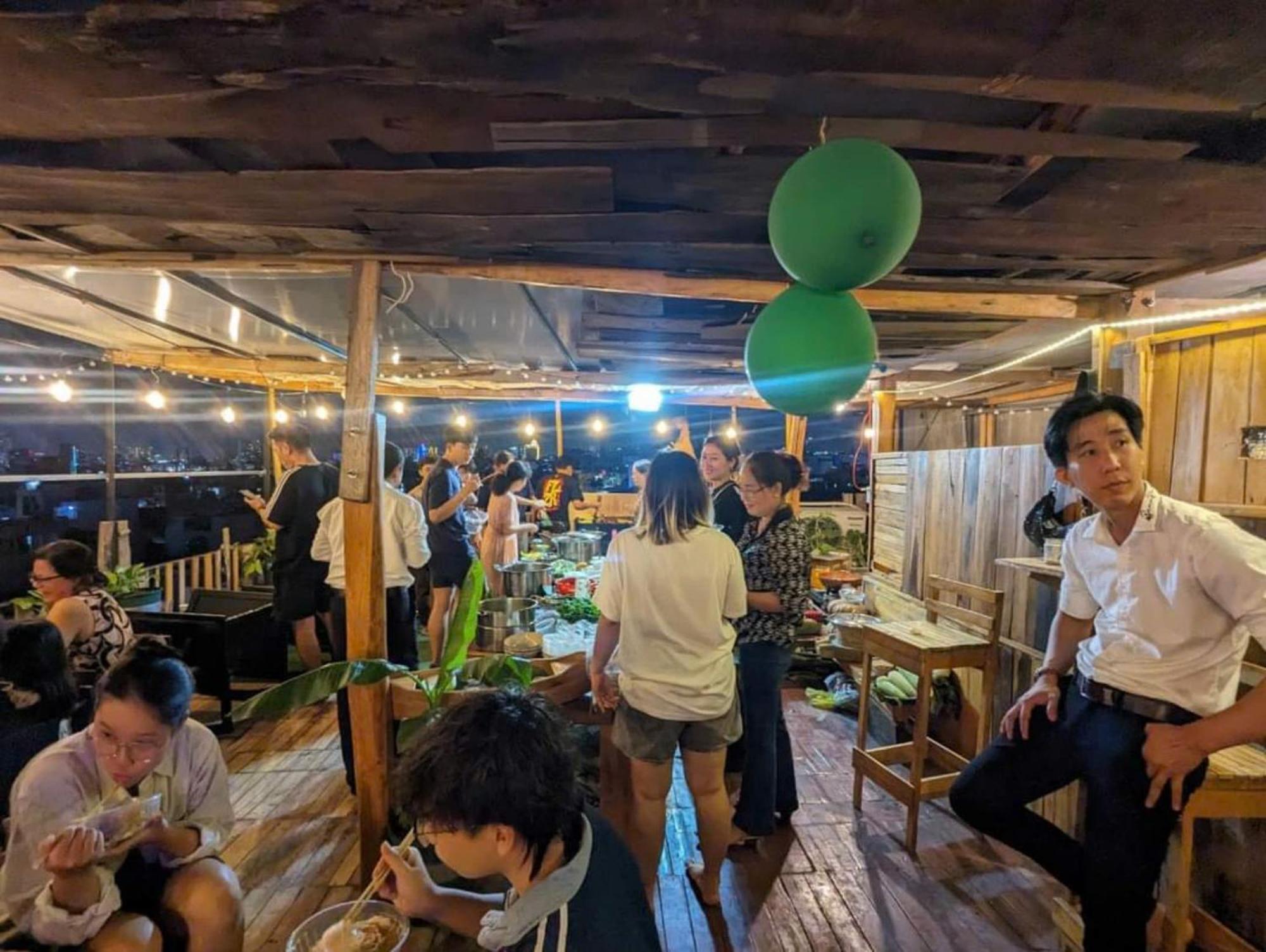 The Gk House: Eco-friendly Central With Rooftop Views Capsule hotel