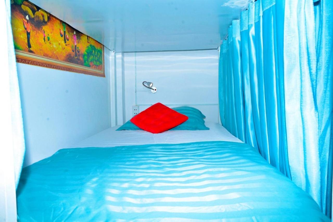 Capsule hotel Sawa