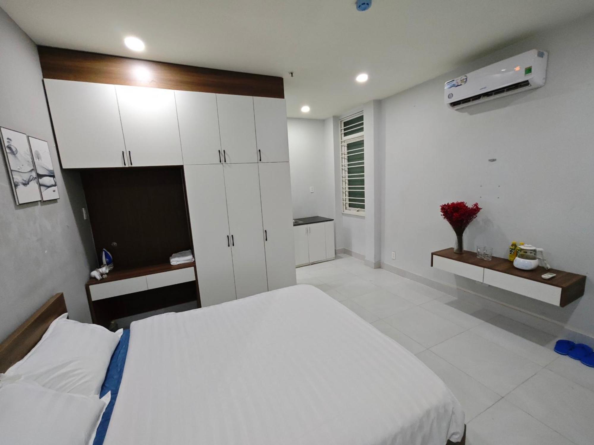 Dlux Bui Dinh Tuy Aparthotel *