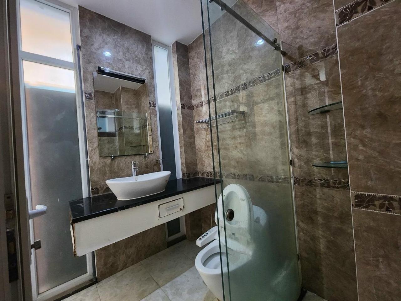 Dlux Giang Aparthotel *