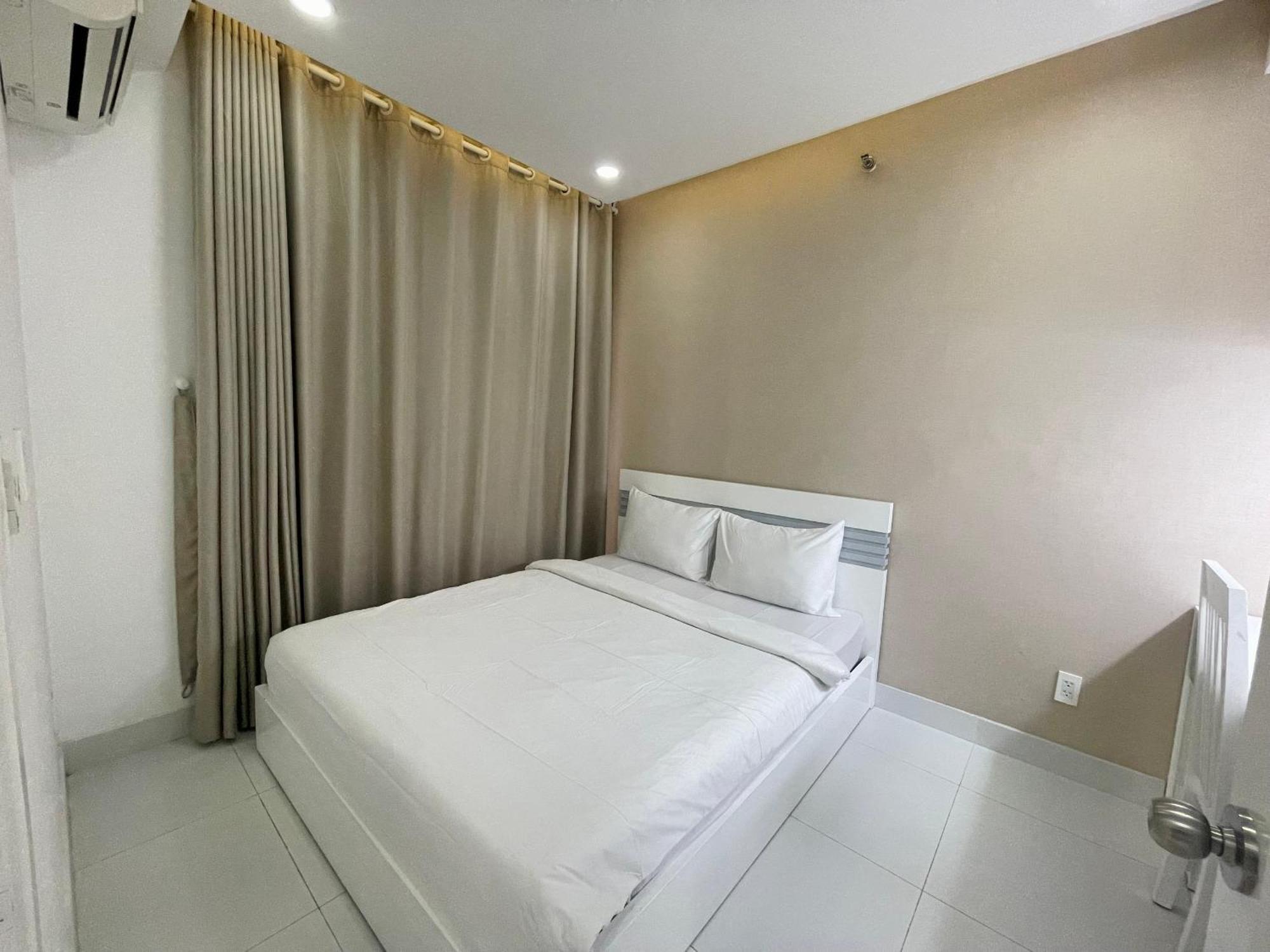 Secc Luxury 2-br Apartment, Scenic Valley, Saigon Exhibition And Convention Center, Fv Hospital, Phu My Hung District 7 Apartment *