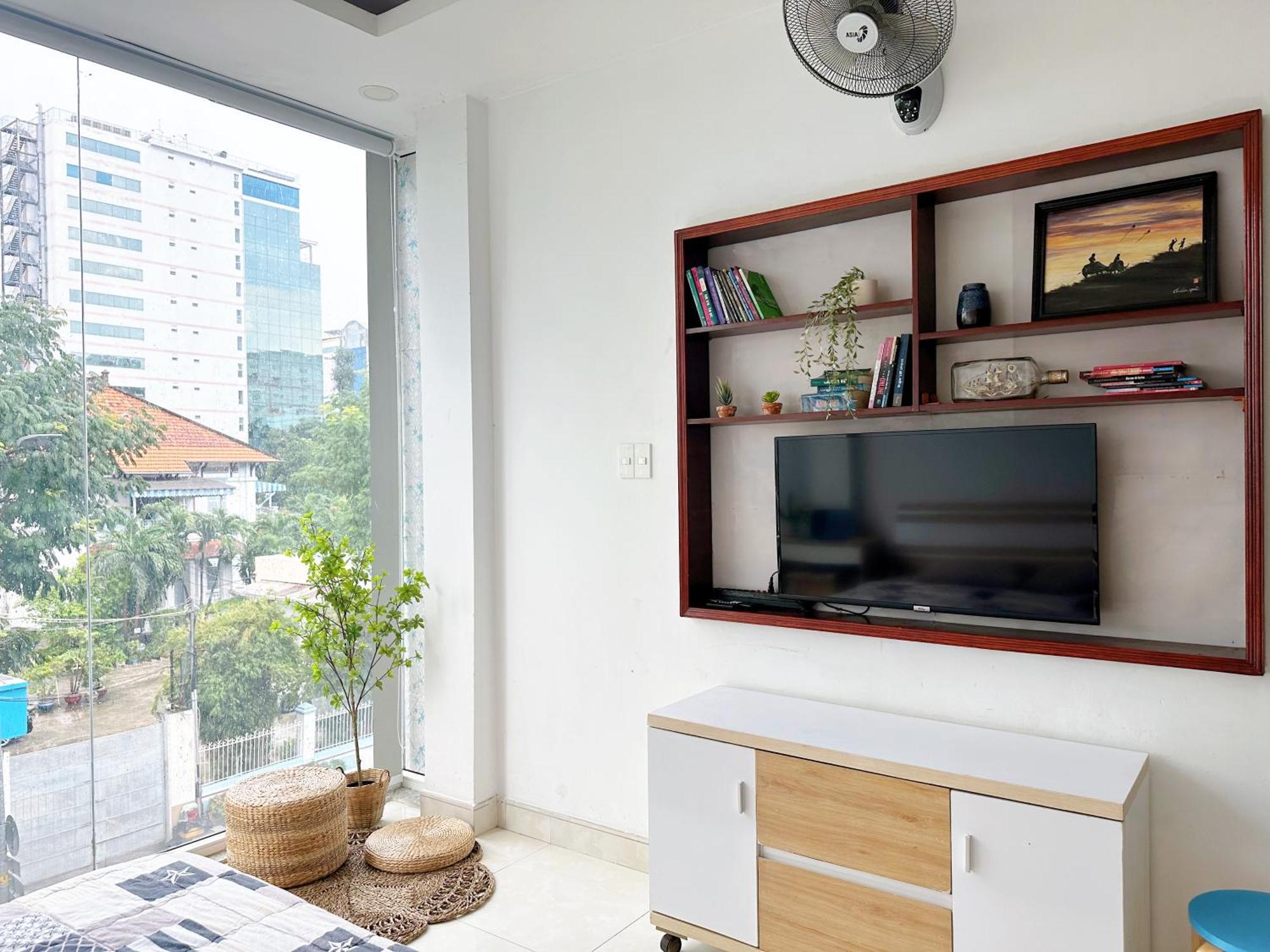 Mat Tien Quan 3 - Nha Kinh View Dep - Co Thang Apartment *
