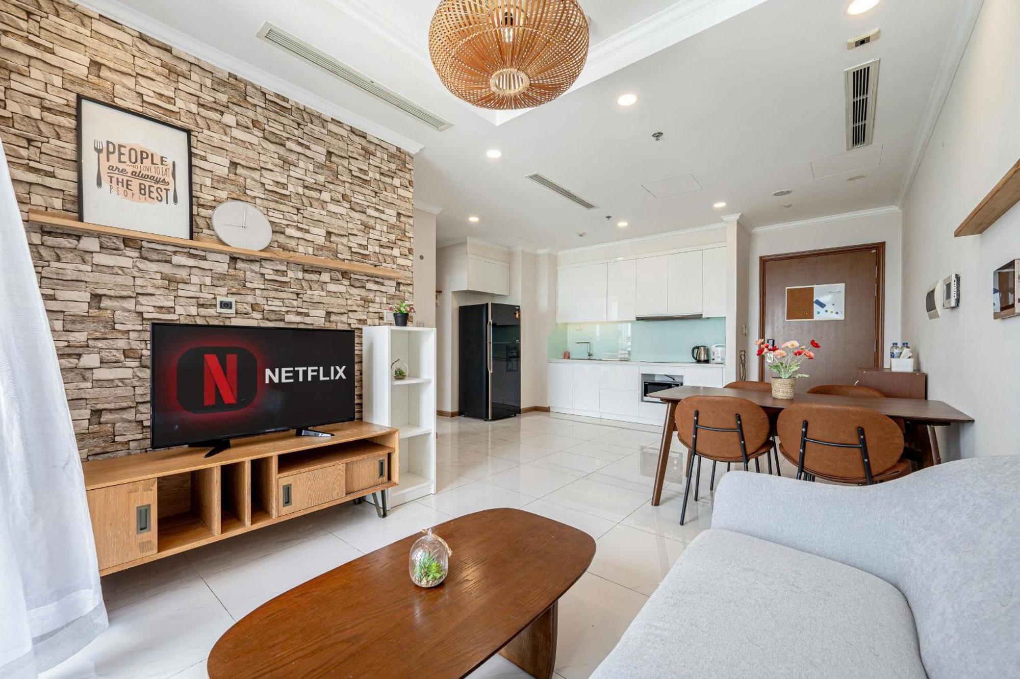 Apartment In Landmark-vinhome Park By Yen