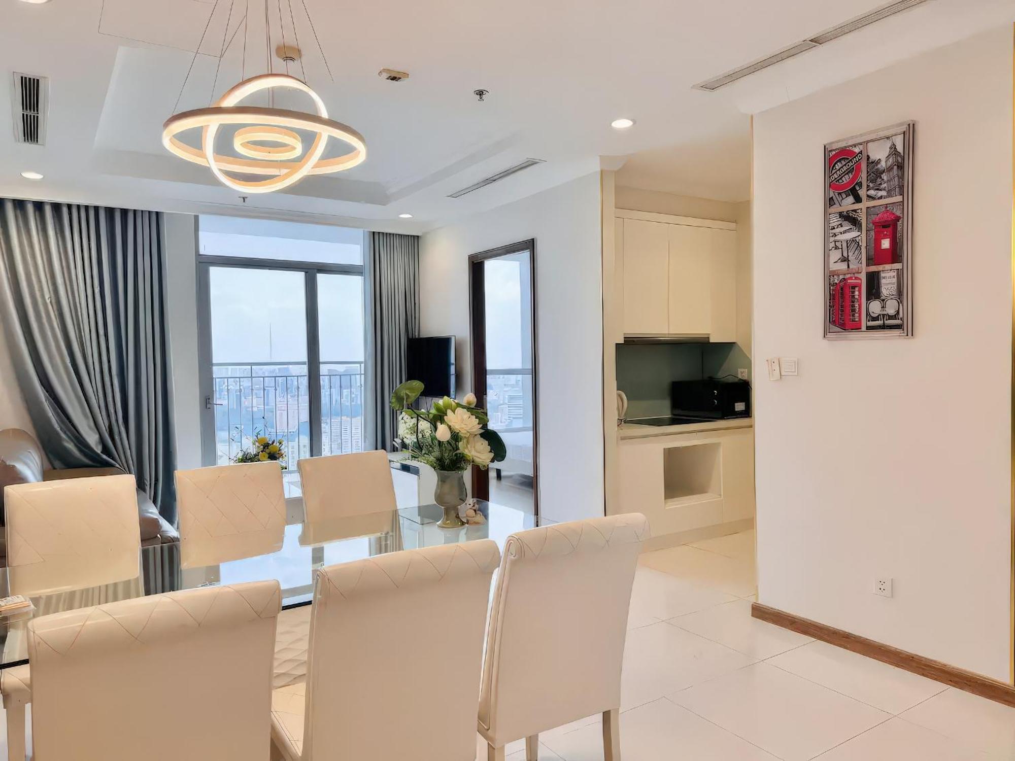 Urban Zen Saigon - Vinhomes Landmark 81 Apartment