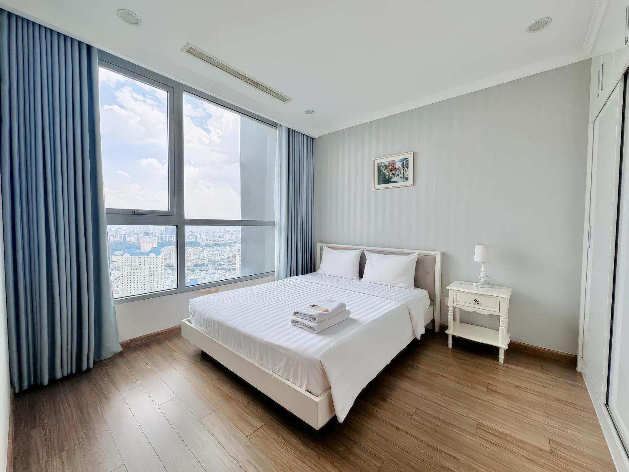 Urban Zen Saigon - Vinhomes Landmark 81 Apartment